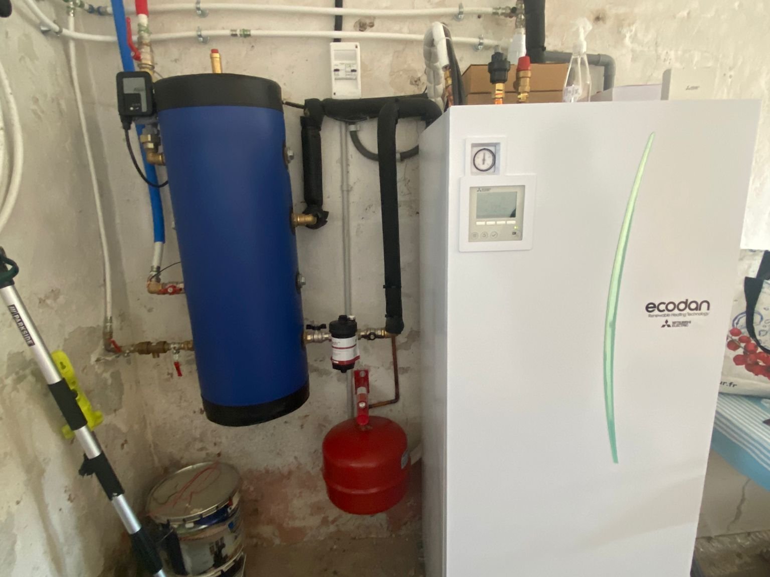 Pompe à chaleur air/eau + eau chaude sanitaire — cave